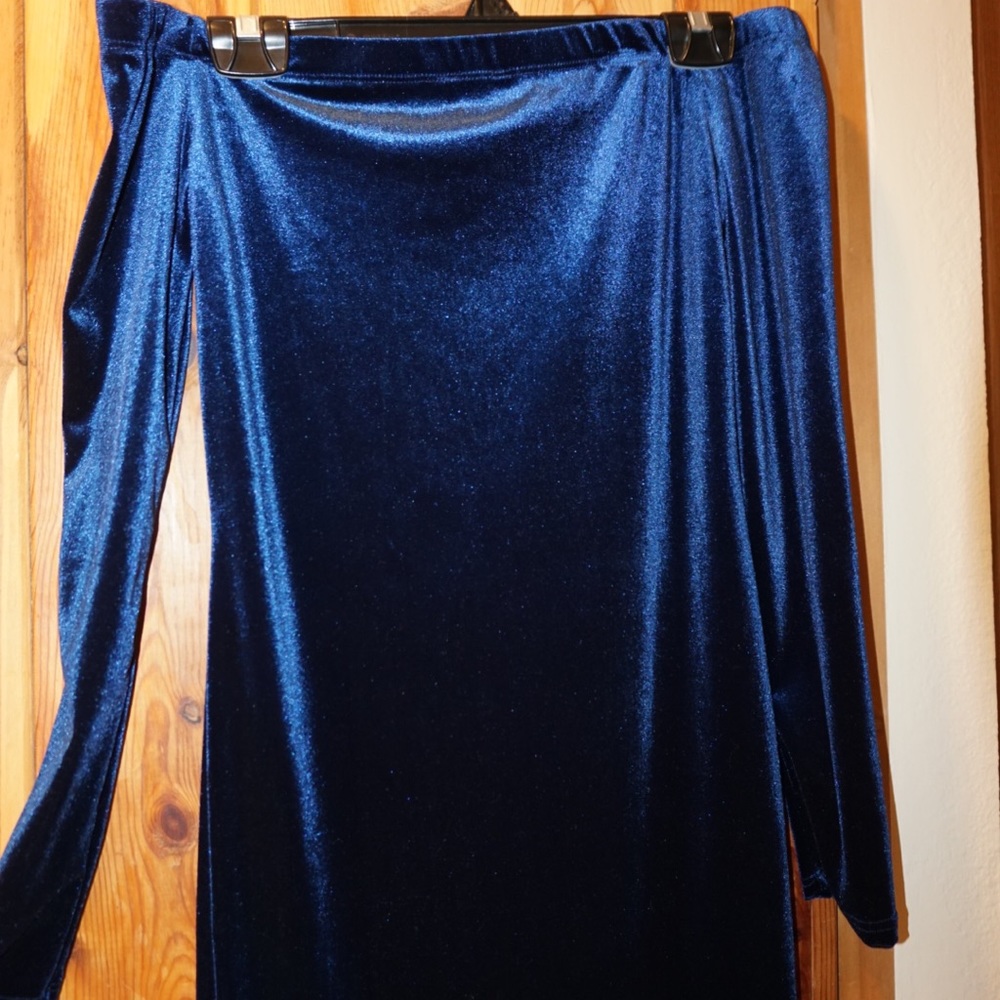 Velvet long sleeve mini dress